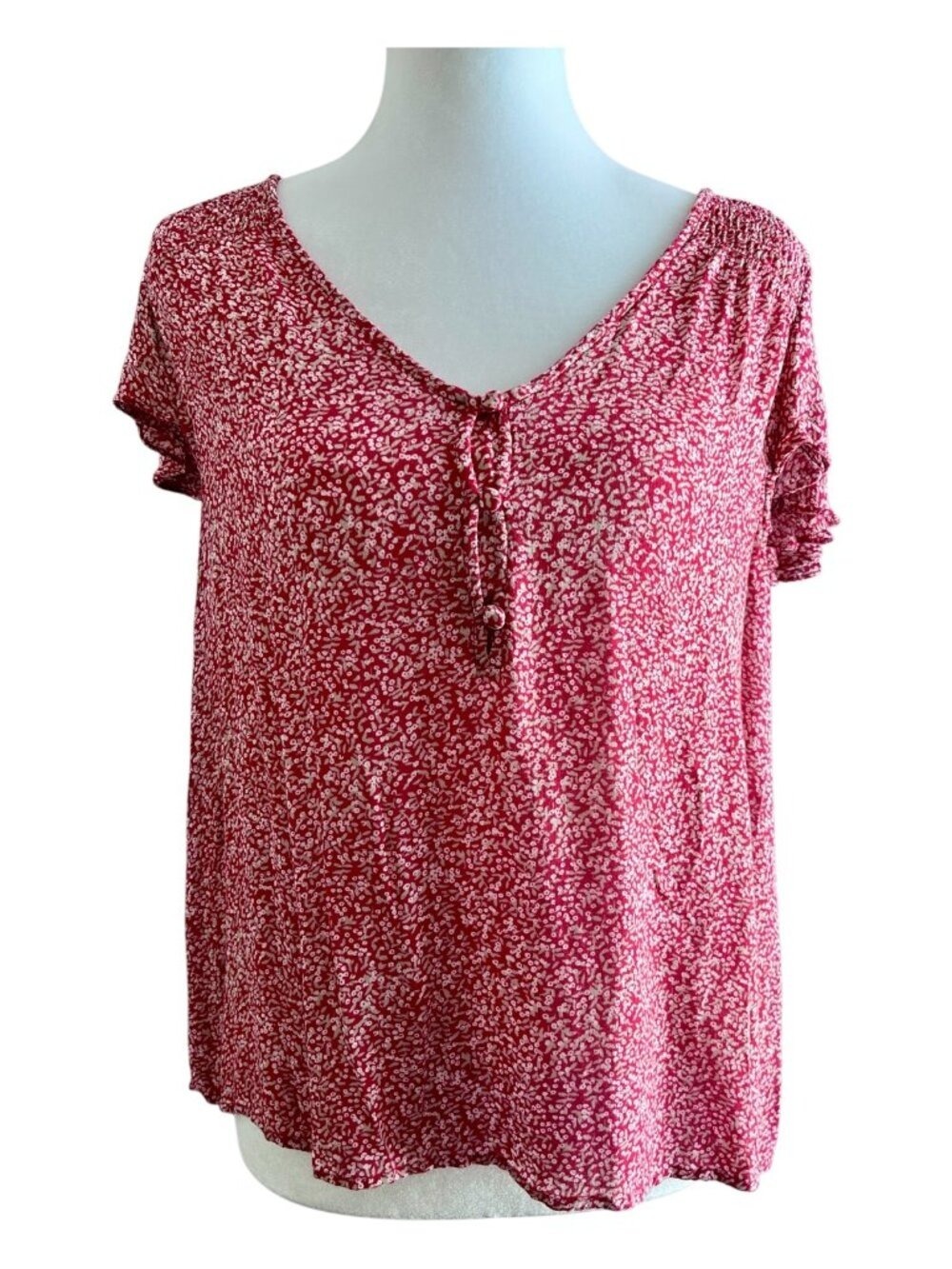 Lucky Brand Red Floral Flutter Sleeve V-Neck Top - Size Medium